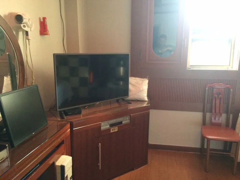 Hotel Crown Motel Incheon